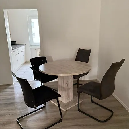 Monteurwohnung Bei Köln,düsseldorf Wlan, Parkplatz, Küche, Handtücher Apartamento Monheim am Rhein