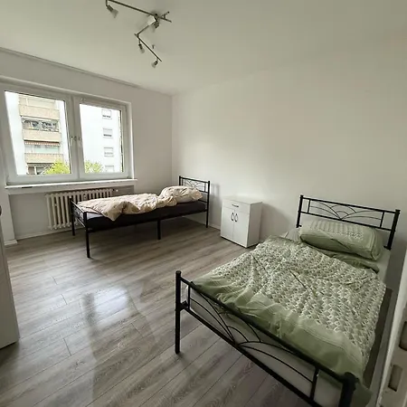 Monteurwohnung Bei Köln,düsseldorf Wlan, Parkplatz, Küche, Handtücher *