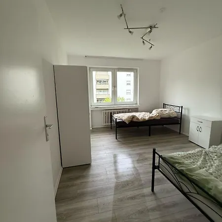 Monteurwohnung Bei Köln,düsseldorf Wlan, Parkplatz, Küche, Handtücher