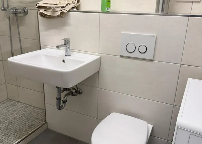 Appartement Monteurwohnung Bei Koeln,duesseldorf Wlan, Parkplatz, Kueche, Handtuecher Monheim am Rhein