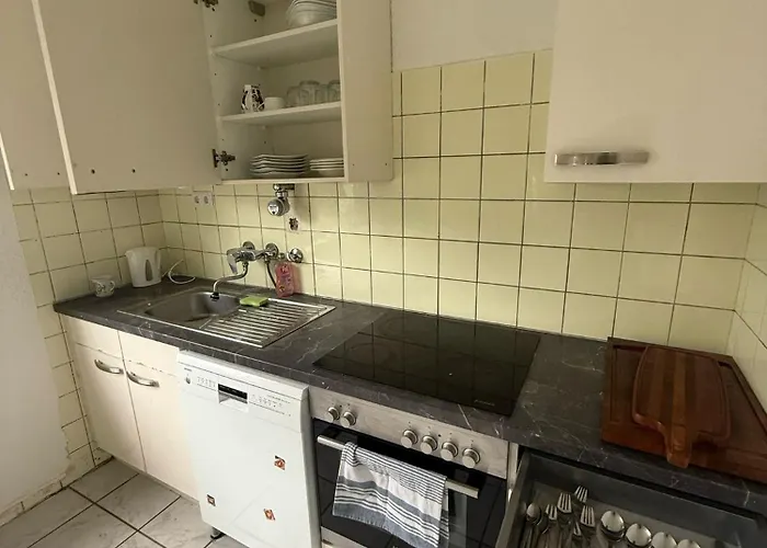 Monteurwohnung Bei Koeln,duesseldorf Wlan, Parkplatz, Kueche, Handtuecher * Monheim am Rhein