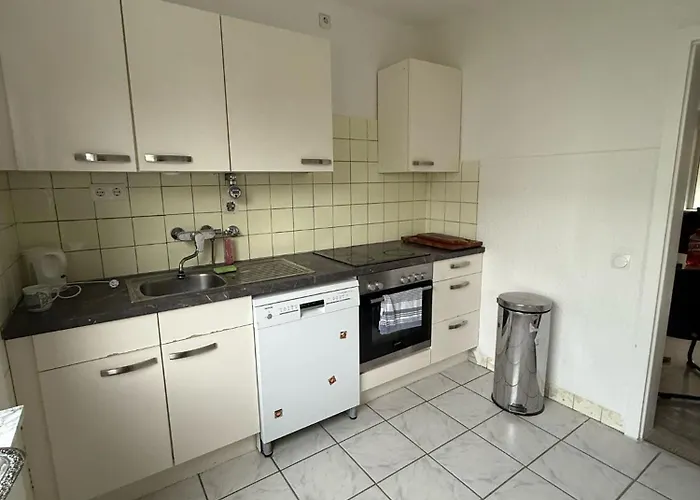 Monteurwohnung Bei Koeln,duesseldorf Wlan, Parkplatz, Kueche, Handtuecher Monheim am Rhein