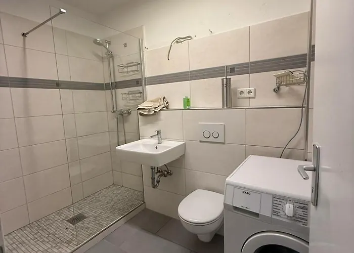 Monteurwohnung Bei Koeln,duesseldorf Wlan, Parkplatz, Kueche, Handtuecher * Monheim am Rhein